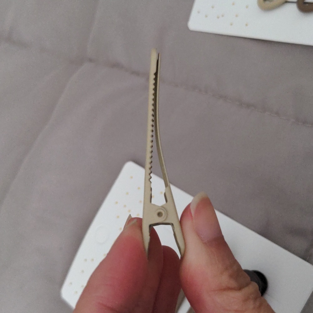 Hair clips - Picture 4 of 10